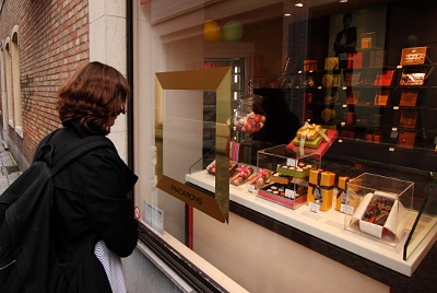 Emily checks out macarons in Bruges